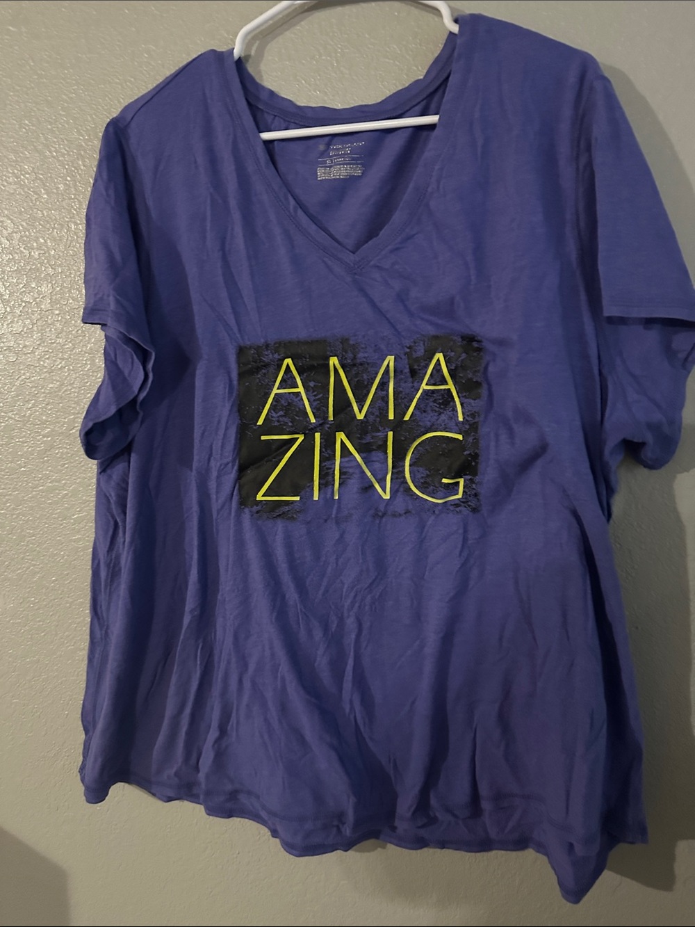 Women’s V-Neck Tee with 'AMAZING' Graphic - Purple